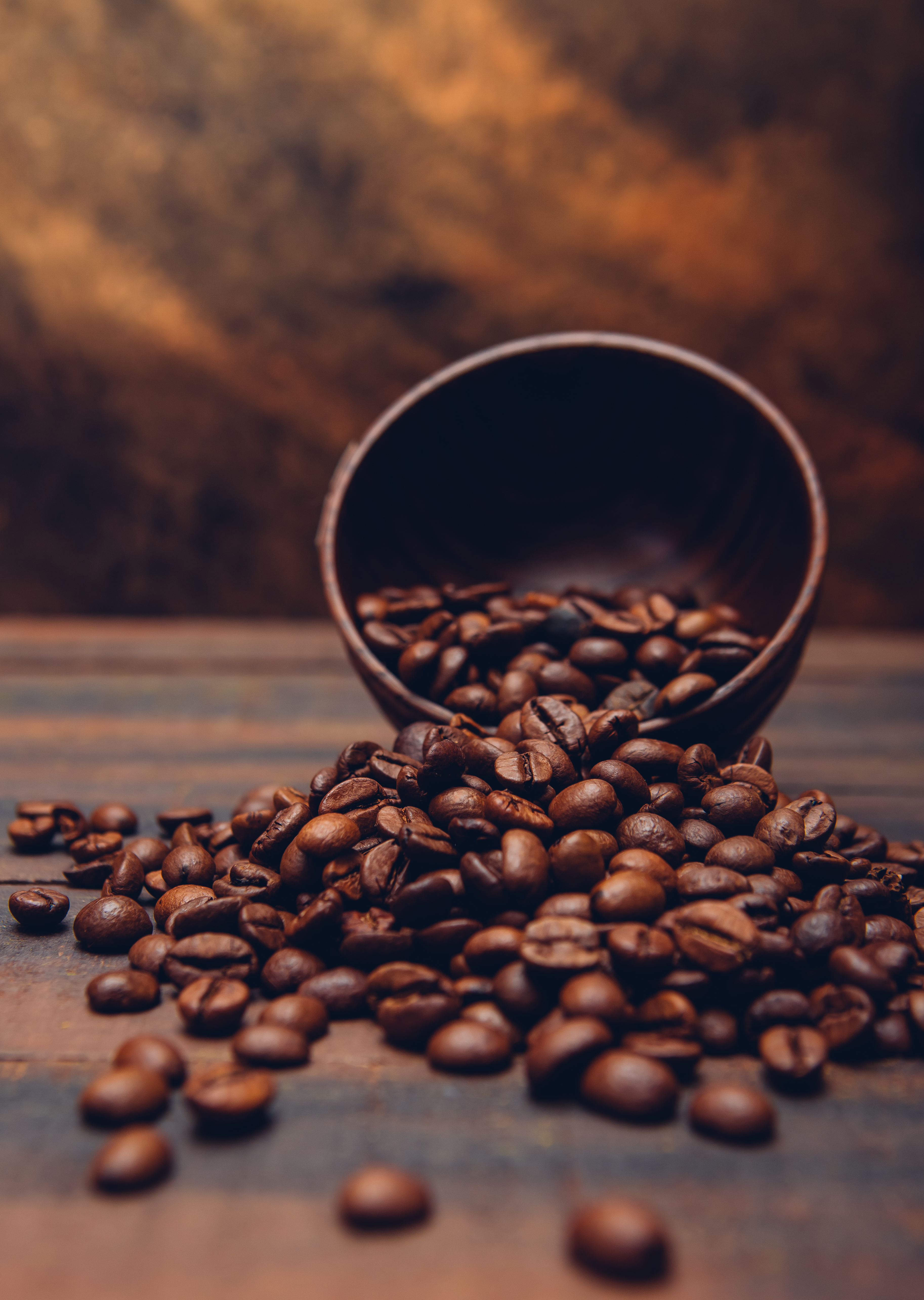 imagen de cafe en granos en una tapara